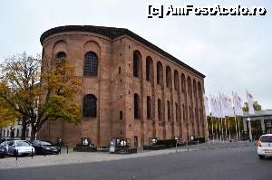 [P38] Trier - Basilica lui Constantin (Konstantin-Basilika)  » foto by Dragoș_MD
 - 
<span class="allrVoted glyphicon glyphicon-heart hidden" id="av689662"></span>
<a class="m-l-10 hidden" id="sv689662" onclick="voting_Foto_DelVot(,689662,2302)" role="button">șterge vot <span class="glyphicon glyphicon-remove"></span></a>
<a id="v9689662" class=" c-red"  onclick="voting_Foto_SetVot(689662)" role="button"><span class="glyphicon glyphicon-heart-empty"></span> <b>LIKE</b> = Votează poza</a> <img class="hidden"  id="f689662W9" src="/imagini/loader.gif" border="0" /><span class="AjErrMes hidden" id="e689662ErM"></span>