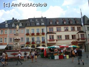 [P05] Imagine pitorească din Haptmarkt, admirând arhitectura caselor » foto by mireille
 - 
<span class="allrVoted glyphicon glyphicon-heart hidden" id="av713282"></span>
<a class="m-l-10 hidden" id="sv713282" onclick="voting_Foto_DelVot(,713282,2302)" role="button">șterge vot <span class="glyphicon glyphicon-remove"></span></a>
<a id="v9713282" class=" c-red"  onclick="voting_Foto_SetVot(713282)" role="button"><span class="glyphicon glyphicon-heart-empty"></span> <b>LIKE</b> = Votează poza</a> <img class="hidden"  id="f713282W9" src="/imagini/loader.gif" border="0" /><span class="AjErrMes hidden" id="e713282ErM"></span>