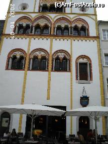[P11] Dreikönigenhaus (Casa  celor trei magi). Intrarea este cea de la etajul I, în dreapta » foto by Costi
 - 
<span class="allrVoted glyphicon glyphicon-heart hidden" id="av26121"></span>
<a class="m-l-10 hidden" id="sv26121" onclick="voting_Foto_DelVot(,26121,2302)" role="button">șterge vot <span class="glyphicon glyphicon-remove"></span></a>
<a id="v926121" class=" c-red"  onclick="voting_Foto_SetVot(26121)" role="button"><span class="glyphicon glyphicon-heart-empty"></span> <b>LIKE</b> = Votează poza</a> <img class="hidden"  id="f26121W9" src="/imagini/loader.gif" border="0" /><span class="AjErrMes hidden" id="e26121ErM"></span>