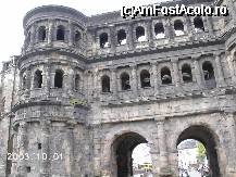 [P16] Porta Nigra, latura estică » foto by Costi
 - 
<span class="allrVoted glyphicon glyphicon-heart hidden" id="av26126"></span>
<a class="m-l-10 hidden" id="sv26126" onclick="voting_Foto_DelVot(,26126,2302)" role="button">șterge vot <span class="glyphicon glyphicon-remove"></span></a>
<a id="v926126" class=" c-red"  onclick="voting_Foto_SetVot(26126)" role="button"><span class="glyphicon glyphicon-heart-empty"></span> <b>LIKE</b> = Votează poza</a> <img class="hidden"  id="f26126W9" src="/imagini/loader.gif" border="0" /><span class="AjErrMes hidden" id="e26126ErM"></span>