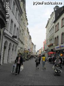 [P34] Strada comercială şi pietonală Fleischstrasse » foto by Costi
 - 
<span class="allrVoted glyphicon glyphicon-heart hidden" id="av26144"></span>
<a class="m-l-10 hidden" id="sv26144" onclick="voting_Foto_DelVot(,26144,2302)" role="button">șterge vot <span class="glyphicon glyphicon-remove"></span></a>
<a id="v926144" class=" c-red"  onclick="voting_Foto_SetVot(26144)" role="button"><span class="glyphicon glyphicon-heart-empty"></span> <b>LIKE</b> = Votează poza</a> <img class="hidden"  id="f26144W9" src="/imagini/loader.gif" border="0" /><span class="AjErrMes hidden" id="e26144ErM"></span>