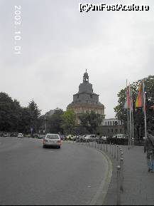 [P04] Der Rote Turm, datând din secolul la XVII-lea este clopotniţa bazilicii Konstantin, din apropiere » foto by Costi
 - 
<span class="allrVoted glyphicon glyphicon-heart hidden" id="av26114"></span>
<a class="m-l-10 hidden" id="sv26114" onclick="voting_Foto_DelVot(,26114,2302)" role="button">șterge vot <span class="glyphicon glyphicon-remove"></span></a>
<a id="v926114" class=" c-red"  onclick="voting_Foto_SetVot(26114)" role="button"><span class="glyphicon glyphicon-heart-empty"></span> <b>LIKE</b> = Votează poza</a> <img class="hidden"  id="f26114W9" src="/imagini/loader.gif" border="0" /><span class="AjErrMes hidden" id="e26114ErM"></span>