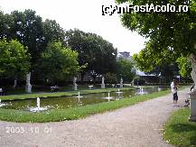 [P48] Sau poţi să admiri statuile de sub copaci » foto by Costi
 - 
<span class="allrVoted glyphicon glyphicon-heart hidden" id="av26158"></span>
<a class="m-l-10 hidden" id="sv26158" onclick="voting_Foto_DelVot(,26158,2302)" role="button">șterge vot <span class="glyphicon glyphicon-remove"></span></a>
<a id="v926158" class=" c-red"  onclick="voting_Foto_SetVot(26158)" role="button"><span class="glyphicon glyphicon-heart-empty"></span> <b>LIKE</b> = Votează poza</a> <img class="hidden"  id="f26158W9" src="/imagini/loader.gif" border="0" /><span class="AjErrMes hidden" id="e26158ErM"></span>