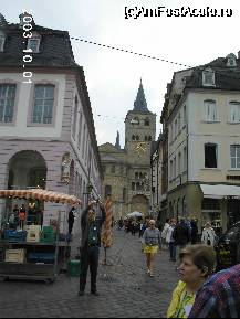 [P09] Sternstrasse, avînd la capătul ei Catedrala din Trier » foto by Costi
 - 
<span class="allrVoted glyphicon glyphicon-heart hidden" id="av26119"></span>
<a class="m-l-10 hidden" id="sv26119" onclick="voting_Foto_DelVot(,26119,2302)" role="button">șterge vot <span class="glyphicon glyphicon-remove"></span></a>
<a id="v926119" class=" c-red"  onclick="voting_Foto_SetVot(26119)" role="button"><span class="glyphicon glyphicon-heart-empty"></span> <b>LIKE</b> = Votează poza</a> <img class="hidden"  id="f26119W9" src="/imagini/loader.gif" border="0" /><span class="AjErrMes hidden" id="e26119ErM"></span>