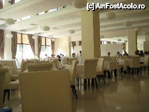[P03] Restaurant alb » foto by homejade*
 - 
<span class="allrVoted glyphicon glyphicon-heart hidden" id="av395885"></span>
<a class="m-l-10 hidden" id="sv395885" onclick="voting_Foto_DelVot(,395885,2310)" role="button">șterge vot <span class="glyphicon glyphicon-remove"></span></a>
<a id="v9395885" class=" c-red"  onclick="voting_Foto_SetVot(395885)" role="button"><span class="glyphicon glyphicon-heart-empty"></span> <b>LIKE</b> = Votează poza</a> <img class="hidden"  id="f395885W9" src="/imagini/loader.gif" border="0" /><span class="AjErrMes hidden" id="e395885ErM"></span>