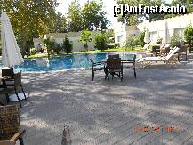 [P10] gradina si piscina 2 » foto by rodica_b
 - 
<span class="allrVoted glyphicon glyphicon-heart hidden" id="av259230"></span>
<a class="m-l-10 hidden" id="sv259230" onclick="voting_Foto_DelVot(,259230,2310)" role="button">șterge vot <span class="glyphicon glyphicon-remove"></span></a>
<a id="v9259230" class=" c-red"  onclick="voting_Foto_SetVot(259230)" role="button"><span class="glyphicon glyphicon-heart-empty"></span> <b>LIKE</b> = Votează poza</a> <img class="hidden"  id="f259230W9" src="/imagini/loader.gif" border="0" /><span class="AjErrMes hidden" id="e259230ErM"></span>