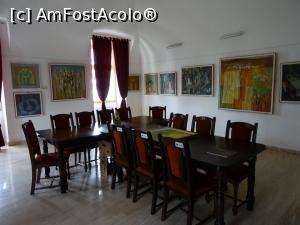[P18] Expoziție de tablouri și sala de evenimente de la parter. » foto by tata123 🔱
 - 
<span class="allrVoted glyphicon glyphicon-heart hidden" id="av1188898"></span>
<a class="m-l-10 hidden" id="sv1188898" onclick="voting_Foto_DelVot(,1188898,2330)" role="button">șterge vot <span class="glyphicon glyphicon-remove"></span></a>
<a id="v91188898" class=" c-red"  onclick="voting_Foto_SetVot(1188898)" role="button"><span class="glyphicon glyphicon-heart-empty"></span> <b>LIKE</b> = Votează poza</a> <img class="hidden"  id="f1188898W9" src="/imagini/loader.gif" border="0" /><span class="AjErrMes hidden" id="e1188898ErM"></span>