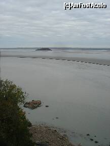 [P41] insulita. la reflux drumul dintre insula mont saint michel si insulita poate fi strabatut cu piciorul . la flux, intre cele doua este o mare de apa. aici incepuse deja fluxul. » foto by a.sr*
 - 
<span class="allrVoted glyphicon glyphicon-heart hidden" id="av251368"></span>
<a class="m-l-10 hidden" id="sv251368" onclick="voting_Foto_DelVot(,251368,2372)" role="button">șterge vot <span class="glyphicon glyphicon-remove"></span></a>
<a id="v9251368" class=" c-red"  onclick="voting_Foto_SetVot(251368)" role="button"><span class="glyphicon glyphicon-heart-empty"></span> <b>LIKE</b> = Votează poza</a> <img class="hidden"  id="f251368W9" src="/imagini/loader.gif" border="0" /><span class="AjErrMes hidden" id="e251368ErM"></span>