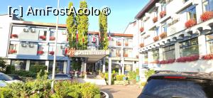 [P01] Suceava - Hotel MyContinental. Intrarea principala. » foto by iulianic
 - 
<span class="allrVoted glyphicon glyphicon-heart hidden" id="av1541636"></span>
<a class="m-l-10 hidden" id="sv1541636" onclick="voting_Foto_DelVot(,1541636,2423)" role="button">șterge vot <span class="glyphicon glyphicon-remove"></span></a>
<a id="v91541636" class=" c-red"  onclick="voting_Foto_SetVot(1541636)" role="button"><span class="glyphicon glyphicon-heart-empty"></span> <b>LIKE</b> = Votează poza</a> <img class="hidden"  id="f1541636W9" src="/imagini/loader.gif" border="0" /><span class="AjErrMes hidden" id="e1541636ErM"></span>