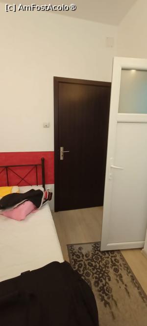 [P03] cum se deschid usile si locul ramas » foto by Eta Nicolette
 - 
<span class="allrVoted glyphicon glyphicon-heart hidden" id="av1498308"></span>
<a class="m-l-10 hidden" id="sv1498308" onclick="voting_Foto_DelVot(,1498308,2429)" role="button">șterge vot <span class="glyphicon glyphicon-remove"></span></a>
<a id="v91498308" class=" c-red"  onclick="voting_Foto_SetVot(1498308)" role="button"><span class="glyphicon glyphicon-heart-empty"></span> <b>LIKE</b> = Votează poza</a> <img class="hidden"  id="f1498308W9" src="/imagini/loader.gif" border="0" /><span class="AjErrMes hidden" id="e1498308ErM"></span>