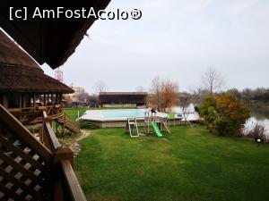 [P16] Priveliște de pe terasă (spre piscină și locul de joacă pentru copii) » foto by crismis
 - 
<span class="allrVoted glyphicon glyphicon-heart hidden" id="av1211831"></span>
<a class="m-l-10 hidden" id="sv1211831" onclick="voting_Foto_DelVot(,1211831,2439)" role="button">șterge vot <span class="glyphicon glyphicon-remove"></span></a>
<a id="v91211831" class=" c-red"  onclick="voting_Foto_SetVot(1211831)" role="button"><span class="glyphicon glyphicon-heart-empty"></span> <b>LIKE</b> = Votează poza</a> <img class="hidden"  id="f1211831W9" src="/imagini/loader.gif" border="0" /><span class="AjErrMes hidden" id="e1211831ErM"></span>