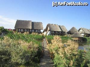 [P02] Green Village intrare » foto by Cristian617
 - 
<span class="allrVoted glyphicon glyphicon-heart hidden" id="av431837"></span>
<a class="m-l-10 hidden" id="sv431837" onclick="voting_Foto_DelVot(,431837,2439)" role="button">șterge vot <span class="glyphicon glyphicon-remove"></span></a>
<a id="v9431837" class=" c-red"  onclick="voting_Foto_SetVot(431837)" role="button"><span class="glyphicon glyphicon-heart-empty"></span> <b>LIKE</b> = Votează poza</a> <img class="hidden"  id="f431837W9" src="/imagini/loader.gif" border="0" /><span class="AjErrMes hidden" id="e431837ErM"></span>
