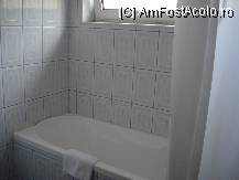 [P06] Tulcea - Hotel Rex - fereastra mare asigura o buna aerisire » foto by Diaura*
 - 
<span class="allrVoted glyphicon glyphicon-heart hidden" id="av69786"></span>
<a class="m-l-10 hidden" id="sv69786" onclick="voting_Foto_DelVot(,69786,2445)" role="button">șterge vot <span class="glyphicon glyphicon-remove"></span></a>
<a id="v969786" class=" c-red"  onclick="voting_Foto_SetVot(69786)" role="button"><span class="glyphicon glyphicon-heart-empty"></span> <b>LIKE</b> = Votează poza</a> <img class="hidden"  id="f69786W9" src="/imagini/loader.gif" border="0" /><span class="AjErrMes hidden" id="e69786ErM"></span>