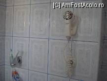 [P07] Tulcea - Hotel Rex - uscatorul de par din baie » foto by Diaura*
 - 
<span class="allrVoted glyphicon glyphicon-heart hidden" id="av69787"></span>
<a class="m-l-10 hidden" id="sv69787" onclick="voting_Foto_DelVot(,69787,2445)" role="button">șterge vot <span class="glyphicon glyphicon-remove"></span></a>
<a id="v969787" class=" c-red"  onclick="voting_Foto_SetVot(69787)" role="button"><span class="glyphicon glyphicon-heart-empty"></span> <b>LIKE</b> = Votează poza</a> <img class="hidden"  id="f69787W9" src="/imagini/loader.gif" border="0" /><span class="AjErrMes hidden" id="e69787ErM"></span>