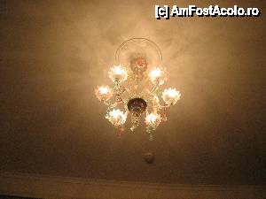 [P04] 'candelabrul' din tavan :))  » foto by papone
 - 
<span class="allrVoted glyphicon glyphicon-heart hidden" id="av587776"></span>
<a class="m-l-10 hidden" id="sv587776" onclick="voting_Foto_DelVot(,587776,2447)" role="button">șterge vot <span class="glyphicon glyphicon-remove"></span></a>
<a id="v9587776" class=" c-red"  onclick="voting_Foto_SetVot(587776)" role="button"><span class="glyphicon glyphicon-heart-empty"></span> <b>LIKE</b> = Votează poza</a> <img class="hidden"  id="f587776W9" src="/imagini/loader.gif" border="0" /><span class="AjErrMes hidden" id="e587776ErM"></span>
