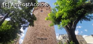 [P06] Turnul Galata, doar de o poză. Am urcat și ziua și seara, cu alte ocazii. Acum era coadă destul de mare la bilete. » foto by Aurici
 - 
<span class="allrVoted glyphicon glyphicon-heart hidden" id="av1253562"></span>
<a class="m-l-10 hidden" id="sv1253562" onclick="voting_Foto_DelVot(,1253562,2468)" role="button">șterge vot <span class="glyphicon glyphicon-remove"></span></a>
<a id="v91253562" class=" c-red"  onclick="voting_Foto_SetVot(1253562)" role="button"><span class="glyphicon glyphicon-heart-empty"></span> <b>LIKE</b> = Votează poza</a> <img class="hidden"  id="f1253562W9" src="/imagini/loader.gif" border="0" /><span class="AjErrMes hidden" id="e1253562ErM"></span>
