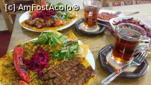 [P03] Pranzul » foto by androstef
 - 
<span class="allrVoted glyphicon glyphicon-heart hidden" id="av951392"></span>
<a class="m-l-10 hidden" id="sv951392" onclick="voting_Foto_DelVot(,951392,2468)" role="button">șterge vot <span class="glyphicon glyphicon-remove"></span></a>
<a id="v9951392" class=" c-red"  onclick="voting_Foto_SetVot(951392)" role="button"><span class="glyphicon glyphicon-heart-empty"></span> <b>LIKE</b> = Votează poza</a> <img class="hidden"  id="f951392W9" src="/imagini/loader.gif" border="0" /><span class="AjErrMes hidden" id="e951392ErM"></span>