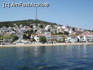 [P11] Insula Kınalıada, prima staţie a feribotului înspre Büyükada » foto by irinad
 - 
<span class="allrVoted glyphicon glyphicon-heart hidden" id="av963804"></span>
<a class="m-l-10 hidden" id="sv963804" onclick="voting_Foto_DelVot(,963804,2468)" role="button">șterge vot <span class="glyphicon glyphicon-remove"></span></a>
<a id="v9963804" class=" c-red"  onclick="voting_Foto_SetVot(963804)" role="button"><span class="glyphicon glyphicon-heart-empty"></span> <b>LIKE</b> = Votează poza</a> <img class="hidden"  id="f963804W9" src="/imagini/loader.gif" border="0" /><span class="AjErrMes hidden" id="e963804ErM"></span>