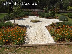 [P19] În grădina Seminarului Teologic de pe Heybeliada » foto by irinad
 - 
<span class="allrVoted glyphicon glyphicon-heart hidden" id="av963812"></span>
<a class="m-l-10 hidden" id="sv963812" onclick="voting_Foto_DelVot(,963812,2468)" role="button">șterge vot <span class="glyphicon glyphicon-remove"></span></a>
<a id="v9963812" class=" c-red"  onclick="voting_Foto_SetVot(963812)" role="button"><span class="glyphicon glyphicon-heart-empty"></span> <b>LIKE</b> = Votează poza</a> <img class="hidden"  id="f963812W9" src="/imagini/loader.gif" border="0" /><span class="AjErrMes hidden" id="e963812ErM"></span>