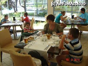 [P18] Restaurant Laziz » foto by VYK_CIVIC
 - 
<span class="allrVoted glyphicon glyphicon-heart hidden" id="av434285"></span>
<a class="m-l-10 hidden" id="sv434285" onclick="voting_Foto_DelVot(,434285,2494)" role="button">șterge vot <span class="glyphicon glyphicon-remove"></span></a>
<a id="v9434285" class=" c-red"  onclick="voting_Foto_SetVot(434285)" role="button"><span class="glyphicon glyphicon-heart-empty"></span> <b>LIKE</b> = Votează poza</a> <img class="hidden"  id="f434285W9" src="/imagini/loader.gif" border="0" /><span class="AjErrMes hidden" id="e434285ErM"></span>
