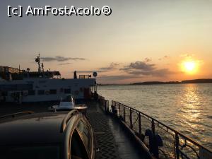 [P02] Răsărit de soare pe Dunăre, la Galați » foto by Yersinia Pestis
 - 
<span class="allrVoted glyphicon glyphicon-heart hidden" id="av1004610"></span>
<a class="m-l-10 hidden" id="sv1004610" onclick="voting_Foto_DelVot(,1004610,2514)" role="button">șterge vot <span class="glyphicon glyphicon-remove"></span></a>
<a id="v91004610" class=" c-red"  onclick="voting_Foto_SetVot(1004610)" role="button"><span class="glyphicon glyphicon-heart-empty"></span> <b>LIKE</b> = Votează poza</a> <img class="hidden"  id="f1004610W9" src="/imagini/loader.gif" border="0" /><span class="AjErrMes hidden" id="e1004610ErM"></span>
