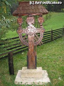 [P11] Dat fiind zona, nu putea lipsi o astfel de troiţă. » foto by Maditu16
 - 
<span class="allrVoted glyphicon glyphicon-heart hidden" id="av212744"></span>
<a class="m-l-10 hidden" id="sv212744" onclick="voting_Foto_DelVot(,212744,2521)" role="button">șterge vot <span class="glyphicon glyphicon-remove"></span></a>
<a id="v9212744" class=" c-red"  onclick="voting_Foto_SetVot(212744)" role="button"><span class="glyphicon glyphicon-heart-empty"></span> <b>LIKE</b> = Votează poza</a> <img class="hidden"  id="f212744W9" src="/imagini/loader.gif" border="0" /><span class="AjErrMes hidden" id="e212744ErM"></span>