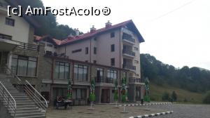 [P13] hotelul vazut din fata » foto by Chloe
 - 
<span class="allrVoted glyphicon glyphicon-heart hidden" id="av774457"></span>
<a class="m-l-10 hidden" id="sv774457" onclick="voting_Foto_DelVot(,774457,2567)" role="button">șterge vot <span class="glyphicon glyphicon-remove"></span></a>
<a id="v9774457" class=" c-red"  onclick="voting_Foto_SetVot(774457)" role="button"><span class="glyphicon glyphicon-heart-empty"></span> <b>LIKE</b> = Votează poza</a> <img class="hidden"  id="f774457W9" src="/imagini/loader.gif" border="0" /><span class="AjErrMes hidden" id="e774457ErM"></span>