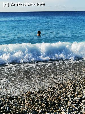 [P45] O baie in mare » foto by cata2106
 - 
<span class="allrVoted glyphicon glyphicon-heart hidden" id="av1198363"></span>
<a class="m-l-10 hidden" id="sv1198363" onclick="voting_Foto_DelVot(,1198363,2571)" role="button">șterge vot <span class="glyphicon glyphicon-remove"></span></a>
<a id="v91198363" class=" c-red"  onclick="voting_Foto_SetVot(1198363)" role="button"><span class="glyphicon glyphicon-heart-empty"></span> <b>LIKE</b> = Votează poza</a> <img class="hidden"  id="f1198363W9" src="/imagini/loader.gif" border="0" /><span class="AjErrMes hidden" id="e1198363ErM"></span>