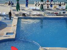 [P02] In dimineata in care s-a defecat piscina. In coltul opus nu era mizerie asa ca erai lasat sa faci linisit baie. Eu as fi inchis piscina pana la remediere. » foto by bunicu
 - 
<span class="allrVoted glyphicon glyphicon-heart hidden" id="av101093"></span>
<a class="m-l-10 hidden" id="sv101093" onclick="voting_Foto_DelVot(,101093,2594)" role="button">șterge vot <span class="glyphicon glyphicon-remove"></span></a>
<a id="v9101093" class=" c-red"  onclick="voting_Foto_SetVot(101093)" role="button"><span class="glyphicon glyphicon-heart-empty"></span> <b>LIKE</b> = Votează poza</a> <img class="hidden"  id="f101093W9" src="/imagini/loader.gif" border="0" /><span class="AjErrMes hidden" id="e101093ErM"></span>