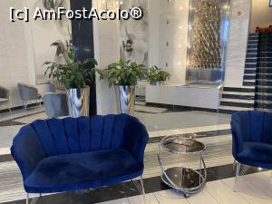 [P45] Hotel Continental Forum Sibiu -in hol la receptie » foto by mishu
 - 
<span class="allrVoted glyphicon glyphicon-heart hidden" id="av1336522"></span>
<a class="m-l-10 hidden" id="sv1336522" onclick="voting_Foto_DelVot(,1336522,2599)" role="button">șterge vot <span class="glyphicon glyphicon-remove"></span></a>
<a id="v91336522" class=" c-red"  onclick="voting_Foto_SetVot(1336522)" role="button"><span class="glyphicon glyphicon-heart-empty"></span> <b>LIKE</b> = Votează poza</a> <img class="hidden"  id="f1336522W9" src="/imagini/loader.gif" border="0" /><span class="AjErrMes hidden" id="e1336522ErM"></span>