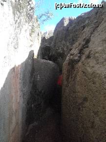 [P10] intrand pe canalul facut intre stanci, la situl Q'enqo, mergeam spre sala de sacrificiu » foto by grecudoina
 - 
<span class="allrVoted glyphicon glyphicon-heart hidden" id="av399729"></span>
<a class="m-l-10 hidden" id="sv399729" onclick="voting_Foto_DelVot(,399729,2606)" role="button">șterge vot <span class="glyphicon glyphicon-remove"></span></a>
<a id="v9399729" class=" c-red"  onclick="voting_Foto_SetVot(399729)" role="button"><span class="glyphicon glyphicon-heart-empty"></span> <b>LIKE</b> = Votează poza</a> <img class="hidden"  id="f399729W9" src="/imagini/loader.gif" border="0" /><span class="AjErrMes hidden" id="e399729ErM"></span>