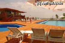 [P03] piscina hotelului » foto by NoName22
 - 
<span class="allrVoted glyphicon glyphicon-heart hidden" id="av331352"></span>
<a class="m-l-10 hidden" id="sv331352" onclick="voting_Foto_DelVot(,331352,2610)" role="button">șterge vot <span class="glyphicon glyphicon-remove"></span></a>
<a id="v9331352" class=" c-red"  onclick="voting_Foto_SetVot(331352)" role="button"><span class="glyphicon glyphicon-heart-empty"></span> <b>LIKE</b> = Votează poza</a> <img class="hidden"  id="f331352W9" src="/imagini/loader.gif" border="0" /><span class="AjErrMes hidden" id="e331352ErM"></span>