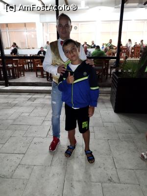 [P02] Magicianul și magicul meu copilaș » foto by Doru  Savin
 - 
<span class="allrVoted glyphicon glyphicon-heart hidden" id="av1380512"></span>
<a class="m-l-10 hidden" id="sv1380512" onclick="voting_Foto_DelVot(,1380512,2610)" role="button">șterge vot <span class="glyphicon glyphicon-remove"></span></a>
<a id="v91380512" class=" c-red"  onclick="voting_Foto_SetVot(1380512)" role="button"><span class="glyphicon glyphicon-heart-empty"></span> <b>LIKE</b> = Votează poza</a> <img class="hidden"  id="f1380512W9" src="/imagini/loader.gif" border="0" /><span class="AjErrMes hidden" id="e1380512ErM"></span>