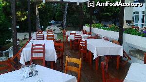[P14] terasa restaurant piscina » foto by charisteas
 - 
<span class="allrVoted glyphicon glyphicon-heart hidden" id="av637937"></span>
<a class="m-l-10 hidden" id="sv637937" onclick="voting_Foto_DelVot(,637937,2610)" role="button">șterge vot <span class="glyphicon glyphicon-remove"></span></a>
<a id="v9637937" class=" c-red"  onclick="voting_Foto_SetVot(637937)" role="button"><span class="glyphicon glyphicon-heart-empty"></span> <b>LIKE</b> = Votează poza</a> <img class="hidden"  id="f637937W9" src="/imagini/loader.gif" border="0" /><span class="AjErrMes hidden" id="e637937ErM"></span>