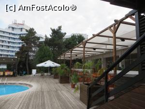 [P15] Terasa exterioară lângă piscină - Hotel California, Jupiter.  » foto by tata123 🔱
 - 
<span class="allrVoted glyphicon glyphicon-heart hidden" id="av1006852"></span>
<a class="m-l-10 hidden" id="sv1006852" onclick="voting_Foto_DelVot(,1006852,2610)" role="button">șterge vot <span class="glyphicon glyphicon-remove"></span></a>
<a id="v91006852" class=" c-red"  onclick="voting_Foto_SetVot(1006852)" role="button"><span class="glyphicon glyphicon-heart-empty"></span> <b>LIKE</b> = Votează poza</a> <img class="hidden"  id="f1006852W9" src="/imagini/loader.gif" border="0" /><span class="AjErrMes hidden" id="e1006852ErM"></span>