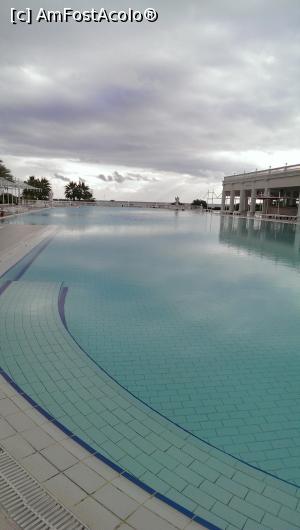 [P11] Piscina » foto by adrianaglogo
 - 
<span class="allrVoted glyphicon glyphicon-heart hidden" id="av830135"></span>
<a class="m-l-10 hidden" id="sv830135" onclick="voting_Foto_DelVot(,830135,2629)" role="button">șterge vot <span class="glyphicon glyphicon-remove"></span></a>
<a id="v9830135" class=" c-red"  onclick="voting_Foto_SetVot(830135)" role="button"><span class="glyphicon glyphicon-heart-empty"></span> <b>LIKE</b> = Votează poza</a> <img class="hidden"  id="f830135W9" src="/imagini/loader.gif" border="0" /><span class="AjErrMes hidden" id="e830135ErM"></span>