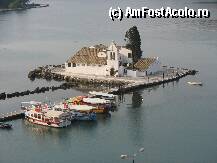 [P1x] Manastirea Vlacherna din Peninsula Kanoni este ea insasi o mini peninsula. Accesul de pe tarm se face pe un ponton » foto by almona
 - 
<span class="allrVoted glyphicon glyphicon-heart hidden" id="av9001"></span>
<a class="m-l-10 hidden" id="sv9001" onclick="voting_Foto_DelVot(,9001,2674)" role="button">șterge vot <span class="glyphicon glyphicon-remove"></span></a>
<a id="v99001" class=" c-red"  onclick="voting_Foto_SetVot(9001)" role="button"><span class="glyphicon glyphicon-heart-empty"></span> <b>LIKE</b> = Votează poza</a> <img class="hidden"  id="f9001W9" src="/imagini/loader.gif" border="0" /><span class="AjErrMes hidden" id="e9001ErM"></span>