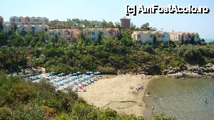 [P14] plaja din partea stanga a resortului, sus pe deal se vede moara cu noroc!  » foto by kelyboy
 - 
<span class="allrVoted glyphicon glyphicon-heart hidden" id="av475195"></span>
<a class="m-l-10 hidden" id="sv475195" onclick="voting_Foto_DelVot(,475195,2733)" role="button">șterge vot <span class="glyphicon glyphicon-remove"></span></a>
<a id="v9475195" class=" c-red"  onclick="voting_Foto_SetVot(475195)" role="button"><span class="glyphicon glyphicon-heart-empty"></span> <b>LIKE</b> = Votează poza</a> <img class="hidden"  id="f475195W9" src="/imagini/loader.gif" border="0" /><span class="AjErrMes hidden" id="e475195ErM"></span>