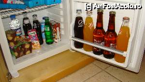 [P19] Berea si sucul din minibar, stocul se actualiza zilnic » foto by kelyboy
 - 
<span class="allrVoted glyphicon glyphicon-heart hidden" id="av475200"></span>
<a class="m-l-10 hidden" id="sv475200" onclick="voting_Foto_DelVot(,475200,2733)" role="button">șterge vot <span class="glyphicon glyphicon-remove"></span></a>
<a id="v9475200" class=" c-red"  onclick="voting_Foto_SetVot(475200)" role="button"><span class="glyphicon glyphicon-heart-empty"></span> <b>LIKE</b> = Votează poza</a> <img class="hidden"  id="f475200W9" src="/imagini/loader.gif" border="0" /><span class="AjErrMes hidden" id="e475200ErM"></span>