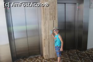 [P19] Lifturile moderne, cu touchscreen au fost schimbate în primăvară » foto by calincheita
 - 
<span class="allrVoted glyphicon glyphicon-heart hidden" id="av1005648"></span>
<a class="m-l-10 hidden" id="sv1005648" onclick="voting_Foto_DelVot(,1005648,2755)" role="button">șterge vot <span class="glyphicon glyphicon-remove"></span></a>
<a id="v91005648" class=" c-red"  onclick="voting_Foto_SetVot(1005648)" role="button"><span class="glyphicon glyphicon-heart-empty"></span> <b>LIKE</b> = Votează poza</a> <img class="hidden"  id="f1005648W9" src="/imagini/loader.gif" border="0" /><span class="AjErrMes hidden" id="e1005648ErM"></span>