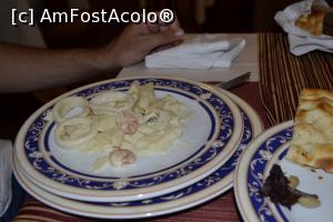 [P27] Paste cu fructe de mare (se pare ca erau 2 creveti, nu unul)  » foto by Roxelly
 - 
<span class="allrVoted glyphicon glyphicon-heart hidden" id="av725047"></span>
<a class="m-l-10 hidden" id="sv725047" onclick="voting_Foto_DelVot(,725047,2760)" role="button">șterge vot <span class="glyphicon glyphicon-remove"></span></a>
<a id="v9725047" class=" c-red"  onclick="voting_Foto_SetVot(725047)" role="button"><span class="glyphicon glyphicon-heart-empty"></span> <b>LIKE</b> = Votează poza</a> <img class="hidden"  id="f725047W9" src="/imagini/loader.gif" border="0" /><span class="AjErrMes hidden" id="e725047ErM"></span>