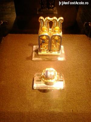 [P28] recipiente pentru parfum si o bratara in plan apropiat » foto by elenaadina
 - 
<span class="allrVoted glyphicon glyphicon-heart hidden" id="av682965"></span>
<a class="m-l-10 hidden" id="sv682965" onclick="voting_Foto_DelVot(,682965,2768)" role="button">șterge vot <span class="glyphicon glyphicon-remove"></span></a>
<a id="v9682965" class=" c-red"  onclick="voting_Foto_SetVot(682965)" role="button"><span class="glyphicon glyphicon-heart-empty"></span> <b>LIKE</b> = Votează poza</a> <img class="hidden"  id="f682965W9" src="/imagini/loader.gif" border="0" /><span class="AjErrMes hidden" id="e682965ErM"></span>