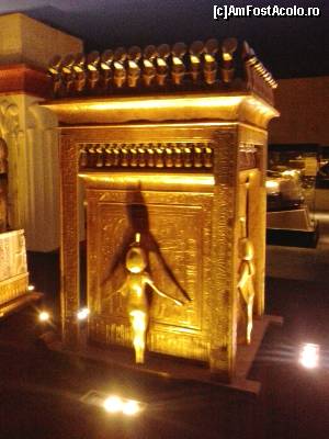 [P32] inauntru s-ar fi aflat o statuieta din aur care a disparut in mod misterios » foto by elenaadina
 - 
<span class="allrVoted glyphicon glyphicon-heart hidden" id="av682969"></span>
<a class="m-l-10 hidden" id="sv682969" onclick="voting_Foto_DelVot(,682969,2768)" role="button">șterge vot <span class="glyphicon glyphicon-remove"></span></a>
<a id="v9682969" class=" c-red"  onclick="voting_Foto_SetVot(682969)" role="button"><span class="glyphicon glyphicon-heart-empty"></span> <b>LIKE</b> = Votează poza</a> <img class="hidden"  id="f682969W9" src="/imagini/loader.gif" border="0" /><span class="AjErrMes hidden" id="e682969ErM"></span>