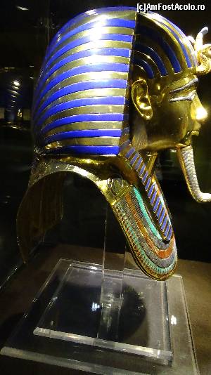 [P08] Masca  mortuară este lucrată fin în aur și linii albastre din lapis lazuli. » foto by elenaadina
 - 
<span class="allrVoted glyphicon glyphicon-heart hidden" id="av682945"></span>
<a class="m-l-10 hidden" id="sv682945" onclick="voting_Foto_DelVot(,682945,2768)" role="button">șterge vot <span class="glyphicon glyphicon-remove"></span></a>
<a id="v9682945" class=" c-red"  onclick="voting_Foto_SetVot(682945)" role="button"><span class="glyphicon glyphicon-heart-empty"></span> <b>LIKE</b> = Votează poza</a> <img class="hidden"  id="f682945W9" src="/imagini/loader.gif" border="0" /><span class="AjErrMes hidden" id="e682945ErM"></span>