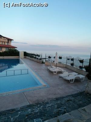 [P04] Piscina ,sezlongurile,unde incep treptele care coboara la mare » foto by strejear
 - 
<span class="allrVoted glyphicon glyphicon-heart hidden" id="av1232721"></span>
<a class="m-l-10 hidden" id="sv1232721" onclick="voting_Foto_DelVot(,1232721,2805)" role="button">șterge vot <span class="glyphicon glyphicon-remove"></span></a>
<a id="v91232721" class=" c-red"  onclick="voting_Foto_SetVot(1232721)" role="button"><span class="glyphicon glyphicon-heart-empty"></span> <b>LIKE</b> = Votează poza</a> <img class="hidden"  id="f1232721W9" src="/imagini/loader.gif" border="0" /><span class="AjErrMes hidden" id="e1232721ErM"></span>