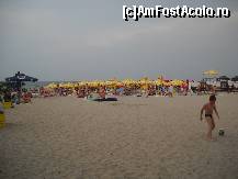 [P02] Un loc de pe plajă unde se aflau seslonguri pentru închiriere. » foto by fluturas1*
 - 
<span class="allrVoted glyphicon glyphicon-heart hidden" id="av137367"></span>
<a class="m-l-10 hidden" id="sv137367" onclick="voting_Foto_DelVot(,137367,2810)" role="button">șterge vot <span class="glyphicon glyphicon-remove"></span></a>
<a id="v9137367" class=" c-red"  onclick="voting_Foto_SetVot(137367)" role="button"><span class="glyphicon glyphicon-heart-empty"></span> <b>LIKE</b> = Votează poza</a> <img class="hidden"  id="f137367W9" src="/imagini/loader.gif" border="0" /><span class="AjErrMes hidden" id="e137367ErM"></span>