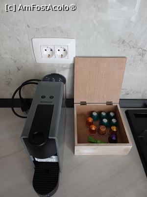 [P13] Aparat de cafea și capsule. » foto by tata123 🔱
 - 
<span class="allrVoted glyphicon glyphicon-heart hidden" id="av1499803"></span>
<a class="m-l-10 hidden" id="sv1499803" onclick="voting_Foto_DelVot(,1499803,2869)" role="button">șterge vot <span class="glyphicon glyphicon-remove"></span></a>
<a id="v91499803" class=" c-red"  onclick="voting_Foto_SetVot(1499803)" role="button"><span class="glyphicon glyphicon-heart-empty"></span> <b>LIKE</b> = Votează poza</a> <img class="hidden"  id="f1499803W9" src="/imagini/loader.gif" border="0" /><span class="AjErrMes hidden" id="e1499803ErM"></span>