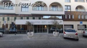 [P03] Livadhiotis City Hotel. Intrarea de pe Odos Nikolaou Roussou. » foto by ovidiuyepi
 - 
<span class="allrVoted glyphicon glyphicon-heart hidden" id="av1464606"></span>
<a class="m-l-10 hidden" id="sv1464606" onclick="voting_Foto_DelVot(,1464606,2894)" role="button">șterge vot <span class="glyphicon glyphicon-remove"></span></a>
<a id="v91464606" class=" c-red"  onclick="voting_Foto_SetVot(1464606)" role="button"><span class="glyphicon glyphicon-heart-empty"></span> <b>LIKE</b> = Votează poza</a> <img class="hidden"  id="f1464606W9" src="/imagini/loader.gif" border="0" /><span class="AjErrMes hidden" id="e1464606ErM"></span>