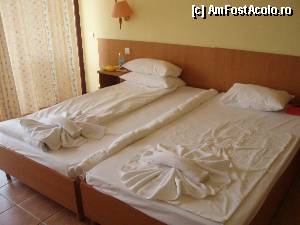 [P14] supriza dupa ce ne-afacut curatenie in camera » foto by Anduka
 - 
<span class="allrVoted glyphicon glyphicon-heart hidden" id="av361689"></span>
<a class="m-l-10 hidden" id="sv361689" onclick="voting_Foto_DelVot(,361689,2915)" role="button">șterge vot <span class="glyphicon glyphicon-remove"></span></a>
<a id="v9361689" class=" c-red"  onclick="voting_Foto_SetVot(361689)" role="button"><span class="glyphicon glyphicon-heart-empty"></span> <b>LIKE</b> = Votează poza</a> <img class="hidden"  id="f361689W9" src="/imagini/loader.gif" border="0" /><span class="AjErrMes hidden" id="e361689ErM"></span>