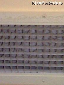 [P04] Aerisirea prin care intra aerul in camera, nu stiu daca se distinge bine dar era multa mizerie si praf si depuneri in acea grila care zburau in camera cand pornea clima » foto by doinadrg1
 - 
<span class="allrVoted glyphicon glyphicon-heart hidden" id="av92307"></span>
<a class="m-l-10 hidden" id="sv92307" onclick="voting_Foto_DelVot(,92307,2915)" role="button">șterge vot <span class="glyphicon glyphicon-remove"></span></a>
<a id="v992307" class=" c-red"  onclick="voting_Foto_SetVot(92307)" role="button"><span class="glyphicon glyphicon-heart-empty"></span> <b>LIKE</b> = Votează poza</a> <img class="hidden"  id="f92307W9" src="/imagini/loader.gif" border="0" /><span class="AjErrMes hidden" id="e92307ErM"></span>